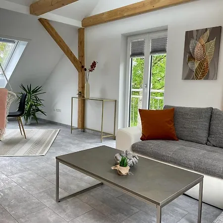 Wen Koenigsberger,ruhige Dg-wohnung In Weiden,2 Schlafzimmer,parkplatz, Zentral! * 魏登