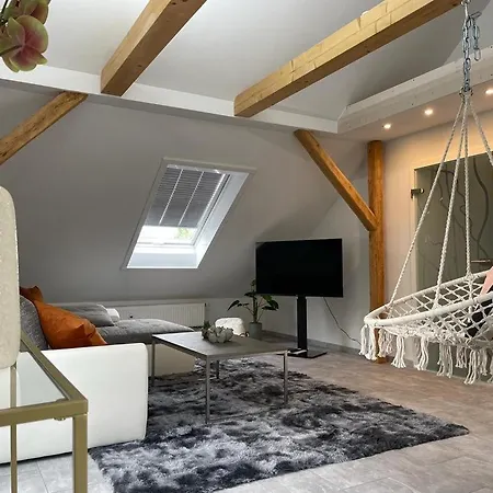Wen Koenigsberger,ruhige Dg-wohnung In Weiden,2 Schlafzimmer,parkplatz, Zentral! Appartement
