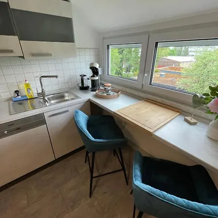 Wen Koenigsberger,ruhige Dg-wohnung In Weiden,2 Schlafzimmer,parkplatz, Zentral! *