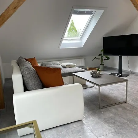 Wen Koenigsberger,ruhige Dg-wohnung In Weiden,2 Schlafzimmer,parkplatz, Zentral! Weiden in der Oberpfalz