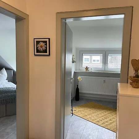 Wen Koenigsberger,ruhige Dg-wohnung In Weiden,2 Schlafzimmer,parkplatz, Zentral! Weiden in der Oberpfalz