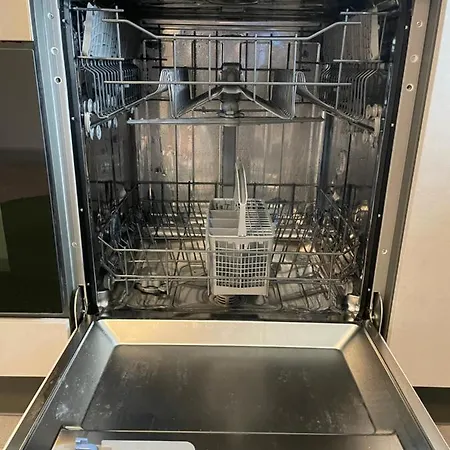 Wen Koenigsberger,ruhige Dg-wohnung In Weiden,2 Schlafzimmer,parkplatz, Zentral! Apartment