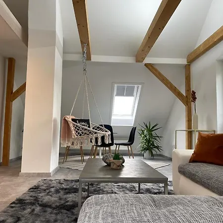 Wen Koenigsberger,ruhige Dg-wohnung In Weiden,2 Schlafzimmer,parkplatz, Zentral! Weiden in der Oberpfalz