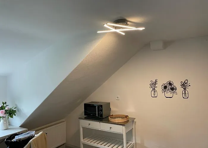 Apartamento Wen Koenigsberger,ruhige Dg-wohnung In Weiden,2 Schlafzimmer,parkplatz, Zentral! *