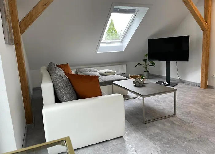 Wen Koenigsberger,ruhige Dg-wohnung In Weiden,2 Schlafzimmer,parkplatz, Zentral! Weiden in der Oberpfalz
