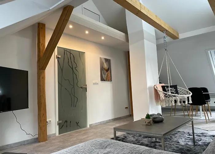 Apartamento Wen Koenigsberger,ruhige Dg-wohnung In Weiden,2 Schlafzimmer,parkplatz, Zentral!